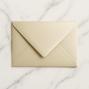 Preview: Briefumschläge - Briefhüllen in metallic-ivory, DIN B6 120g/m² oF, Nassklebung