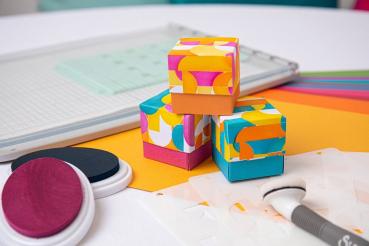 Sizzix - Schablone "Around the Block" Layered Stencil Design by Stacey Park