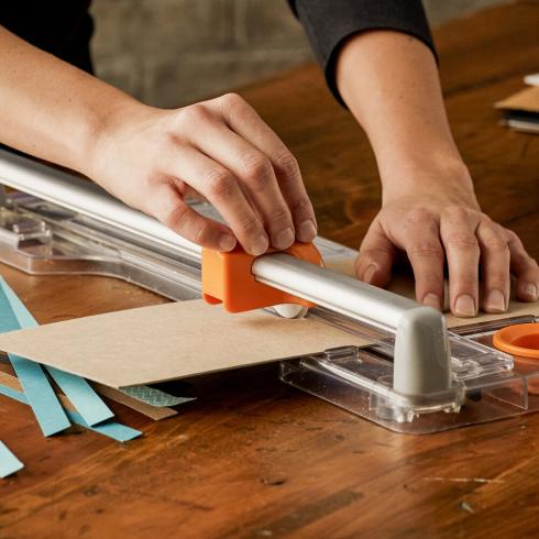 Fiskars - Schneidebrett - Rotary Bypass Trimer A4