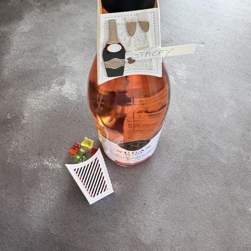 Simple and Basic - Stanzschablone "Bottle Cape" Dies
