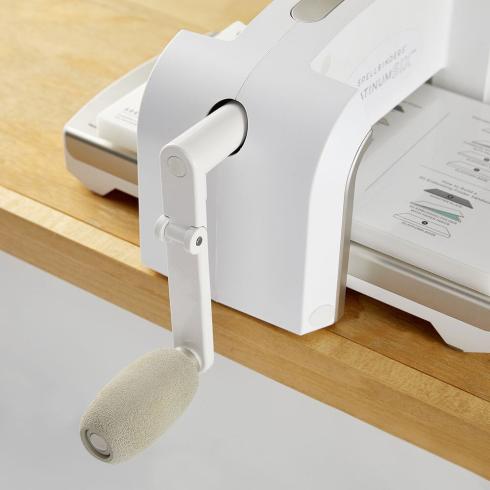 Spellbinders  "My Turn Handle for Platinum 6" 