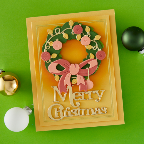 Spellbinders - Stanzschablone "Classic Mouse Holiday Wreath" Dies