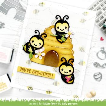 Preview: Lawn Fawn - Schablone "Bee Happy Background" Stencil