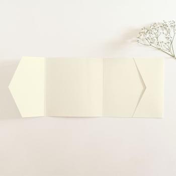 Pocketfold-Karte_quadratisch_15x15_seitl_Tasche