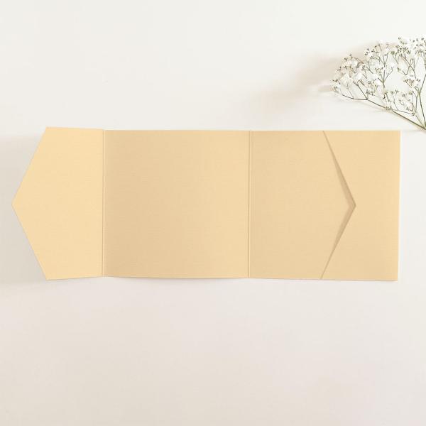 Pocketfold-Karte_quadratisch_15x15_seitl_Tasche