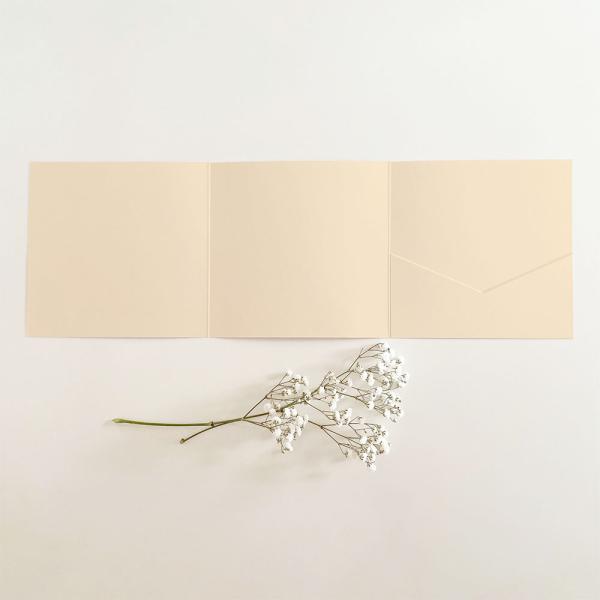 Trippel-Pocketfold-Karte-quadratisch_15x15_untere_Tasche