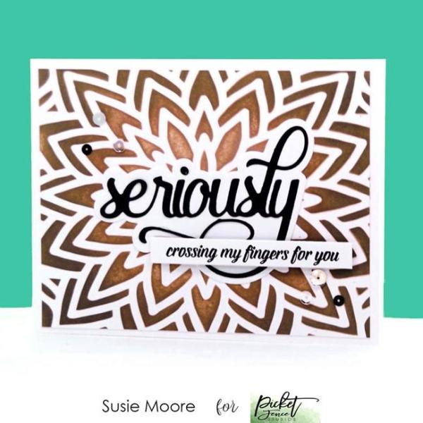 Picket Fence Studios Center Flower 6x6 Inch Stencil - Schablone