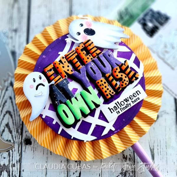 Picket Fence Studios - Stanzschablone "Enter at Your Own Risk" Dies 3,77x2,74 Inch