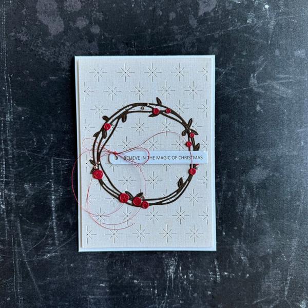 Simple and Basic - Stanzschablone 8,3x8,2cm "Wreath w/Berries" Dies