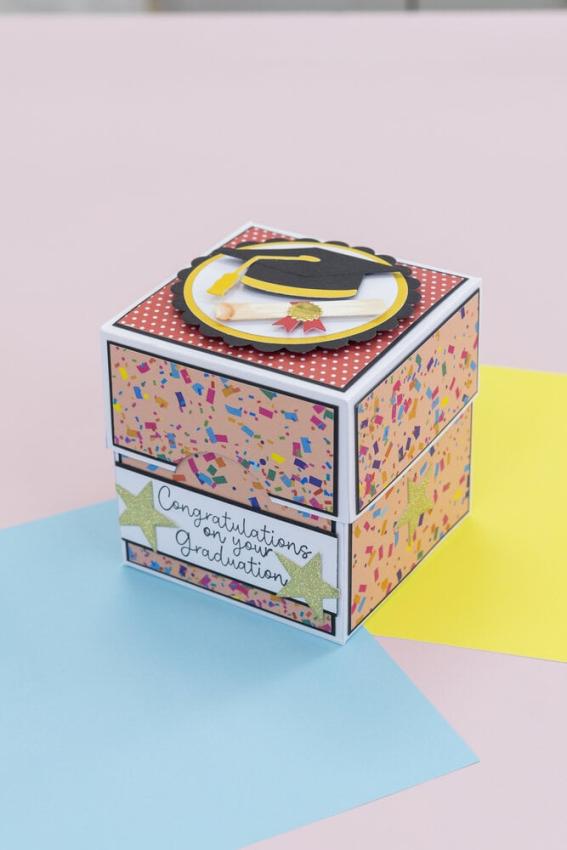 Crafters Companion - Stanzschablone "Graduation Cap and Scroll" Dies