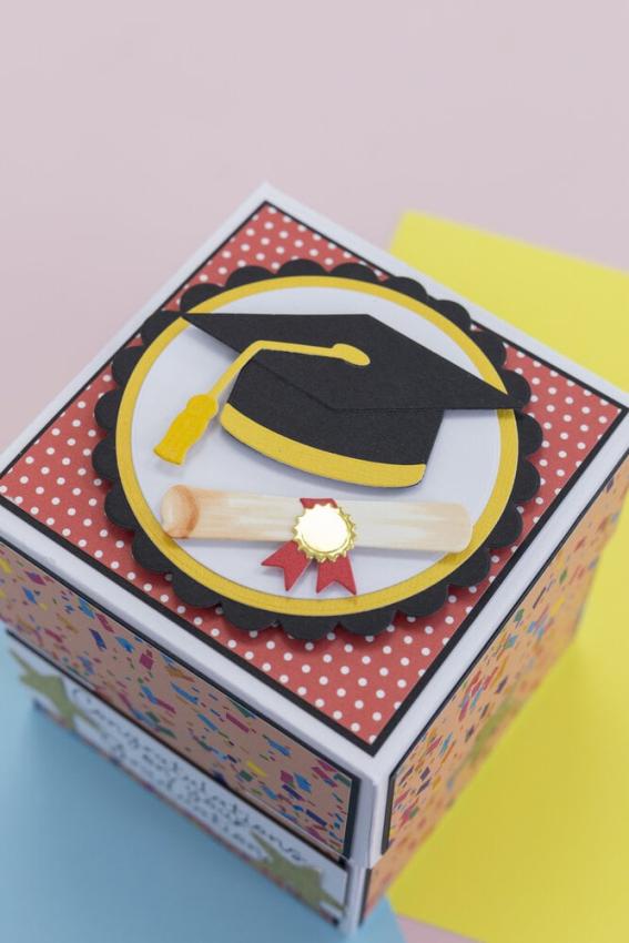 Crafters Companion - Stanzschablone "Graduation Cap and Scroll" Dies