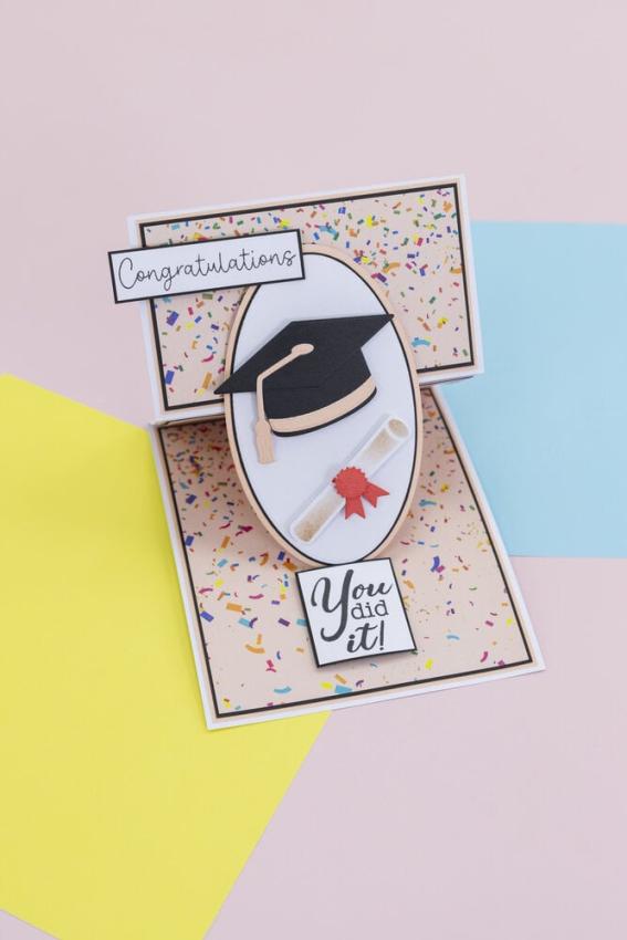 Crafters Companion - Stanzschablone "Graduation Cap and Scroll" Dies