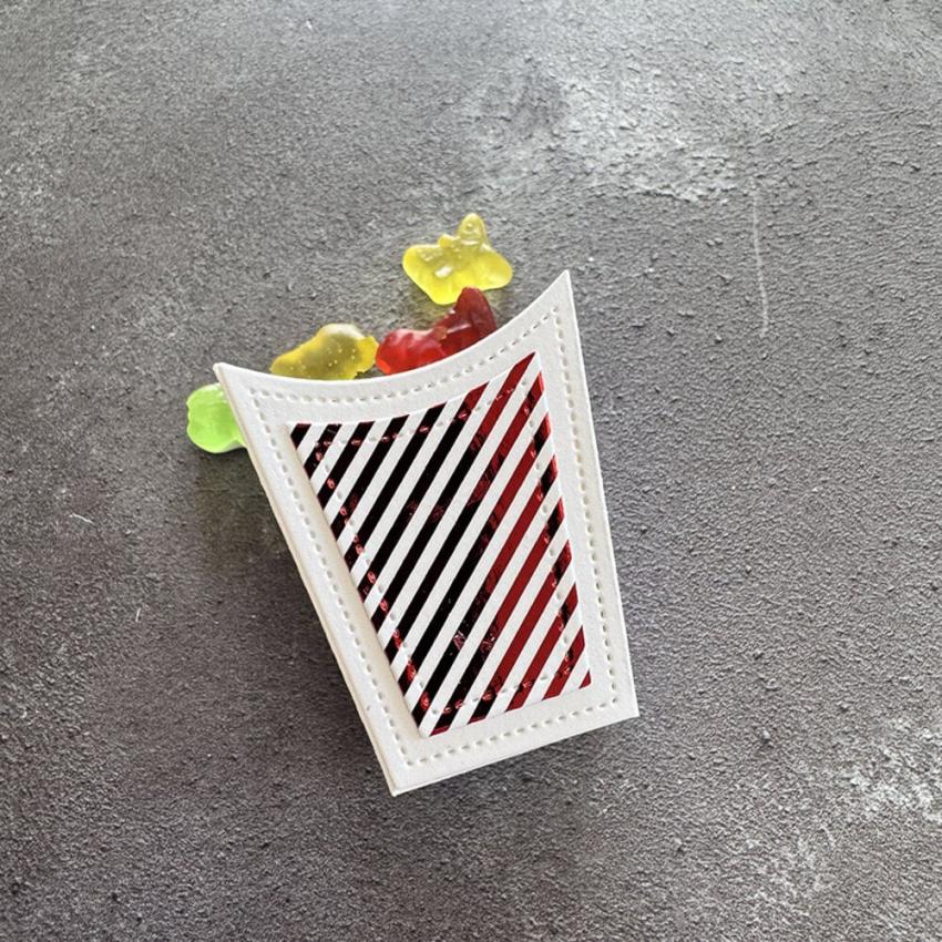 Simple and Basic - Stanzschablone "Bottle Cape" Dies
