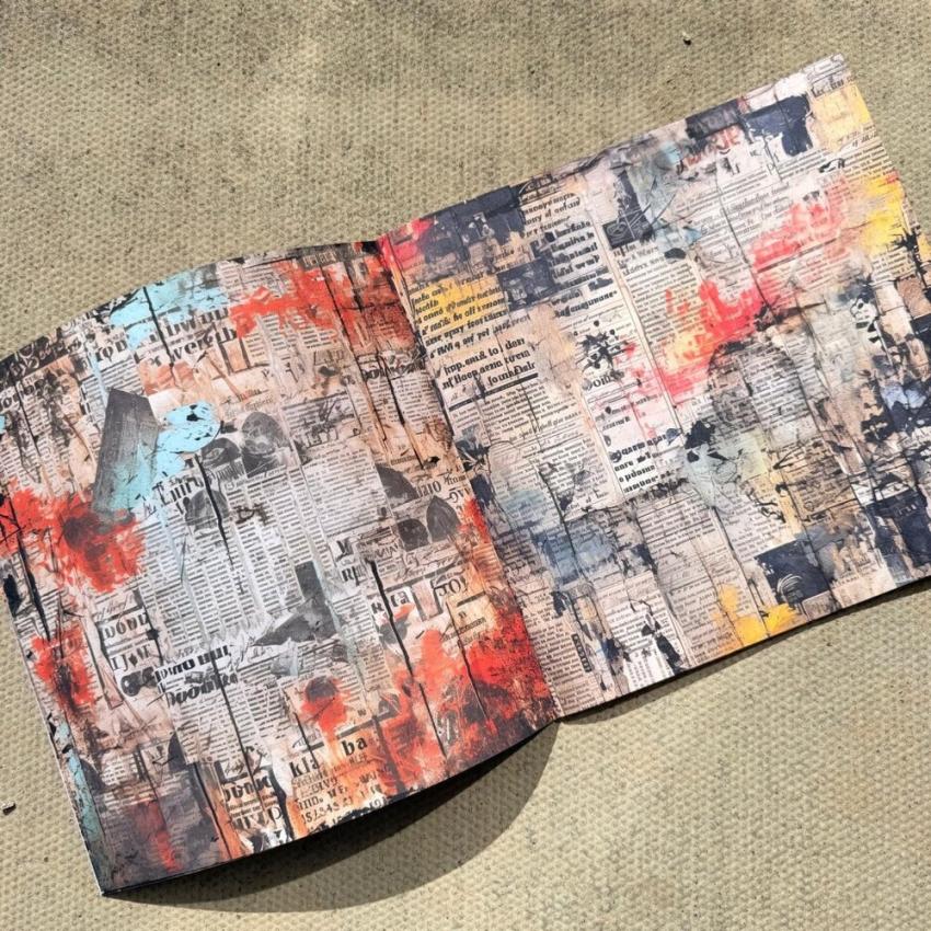 IndigoBlu - Designpapier "The Creepsville Gazette" Paper Pack 8x8 Inch - 24 Bogen