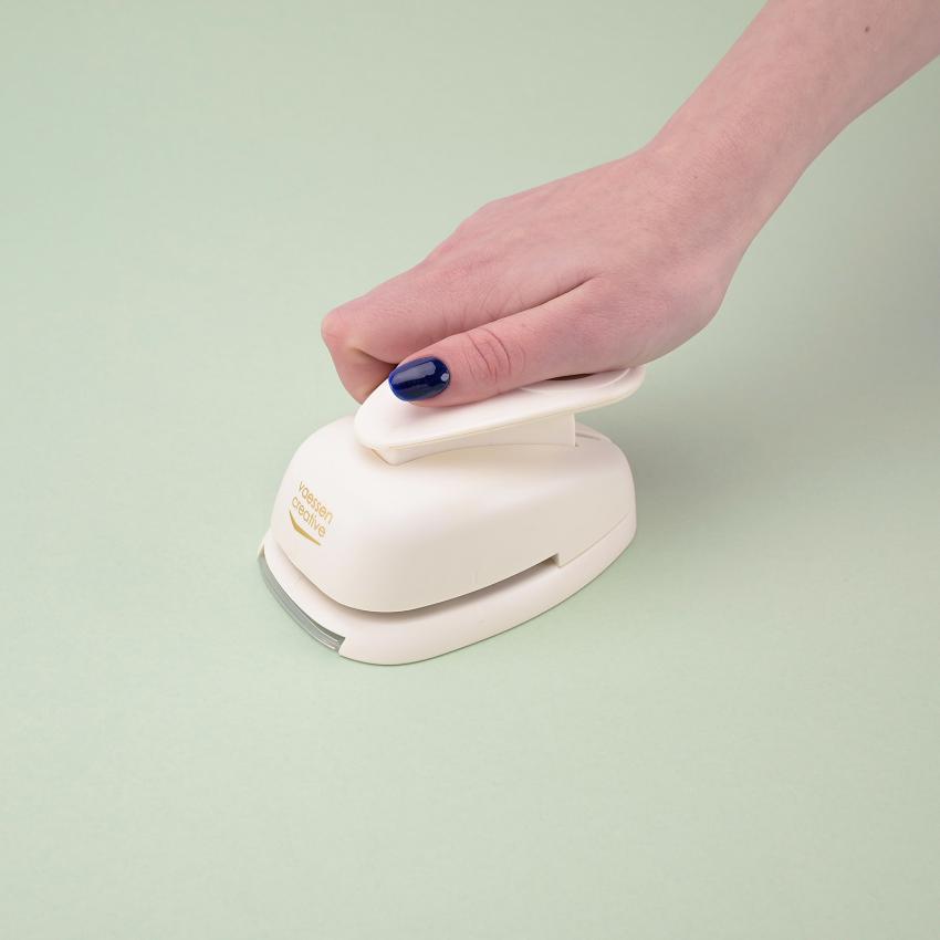 Vaessen Creative - Motivstanzer "Baum Jumbo 5x4,8mm"