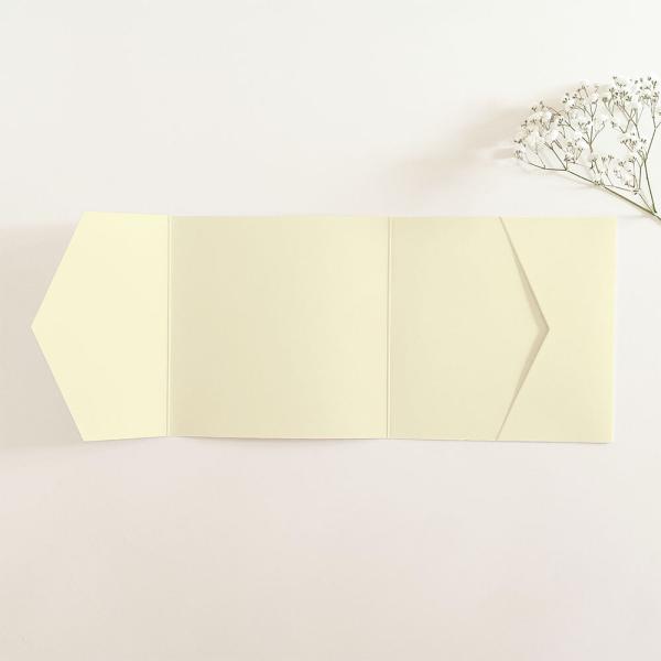 Pocketfold-Karte_quadratisch_15x15_seitl_Tasche