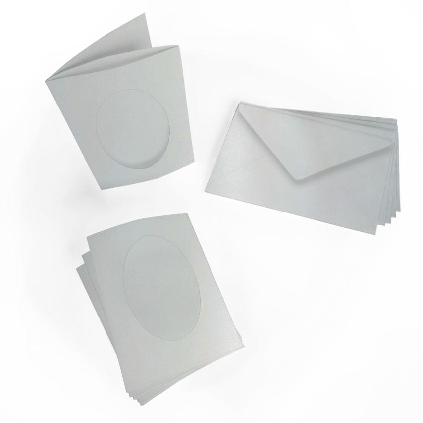 Passepartoutkarte mit ovalem Ausschnitt und Briefumschlag, DIN C6 in metallic perlsilber
