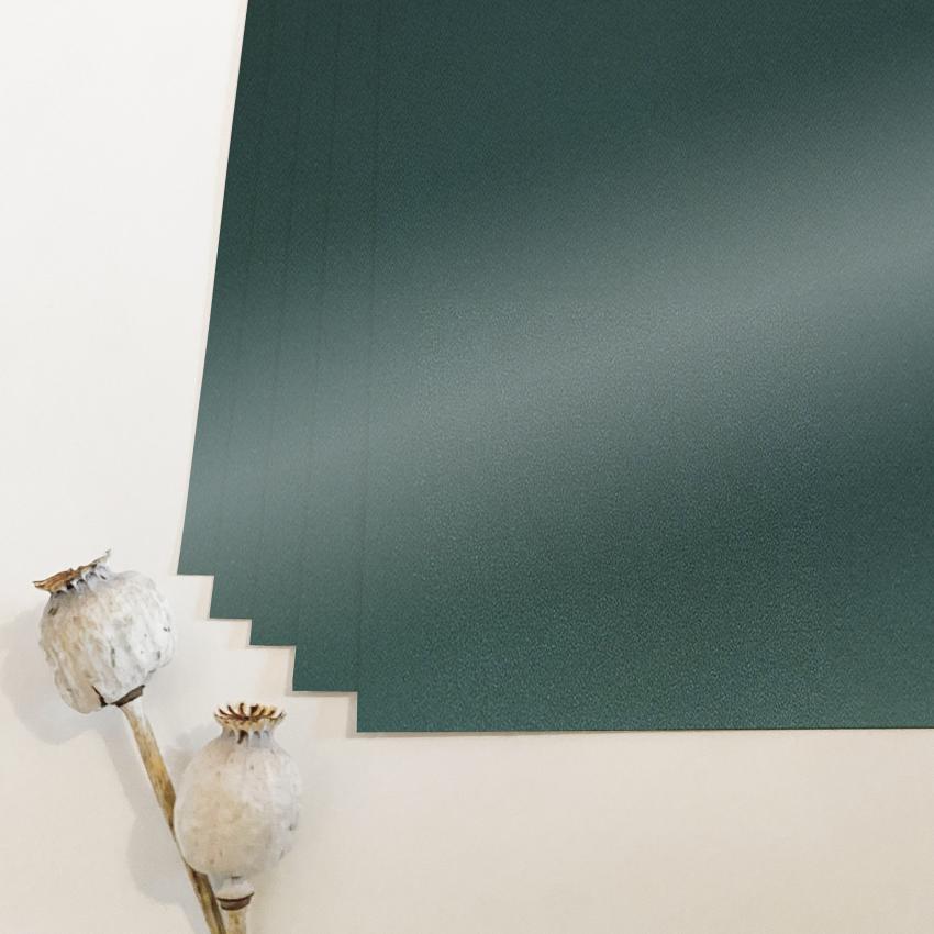 Cardstock "Metallic" 12"x12"  250g/m² (30,5 x 30,5cm) in metallic grün