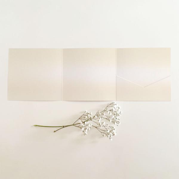 Trippel-Pocketfold-Karte-quadratisch_15x15_untere_Tasche