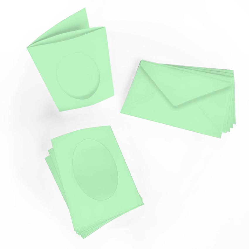 Passepartoutkarte mit ovalem Ausschnitt und Briefumschlag, DIN C6 in pastell grün