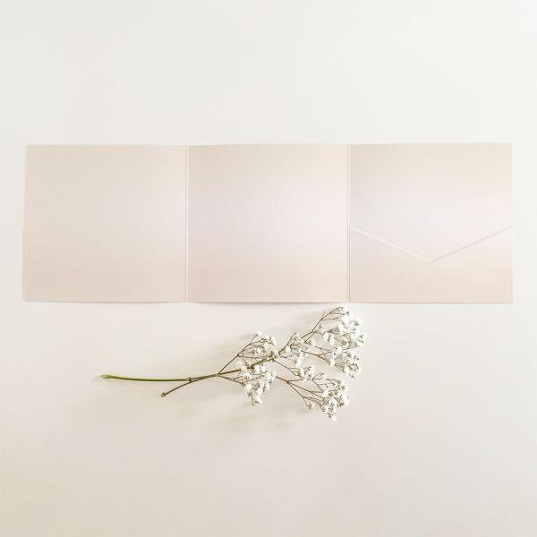 Trippel-Pocketfold-Karte-quadratisch_15x15_untere_Tasche